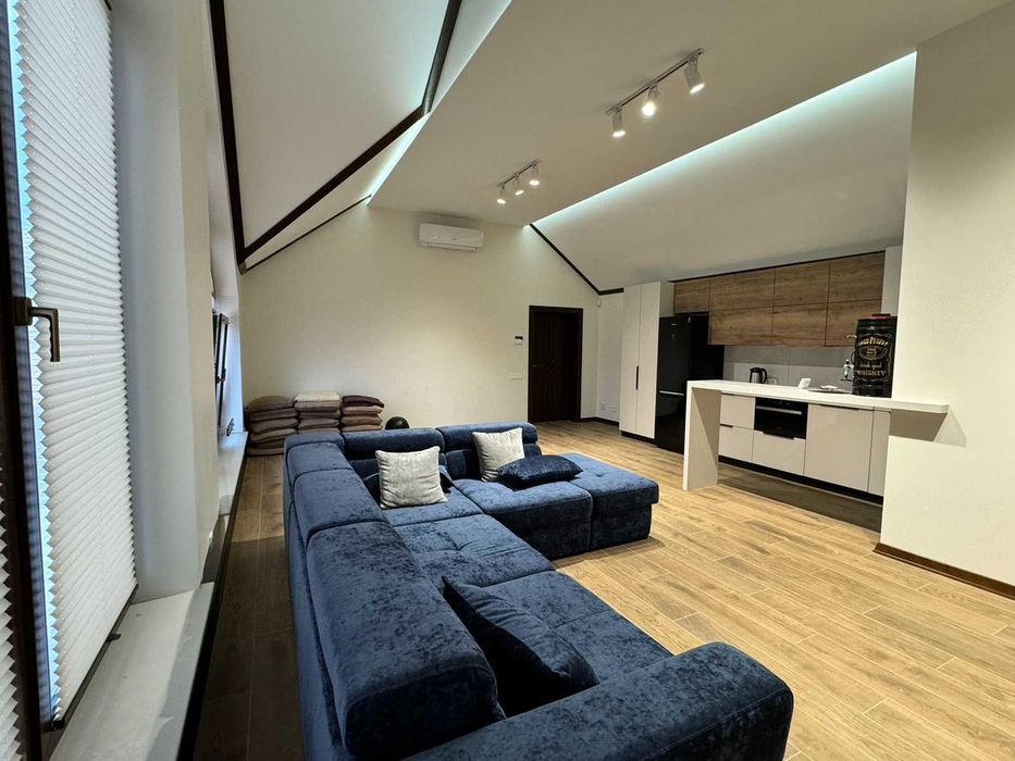 Будинок. Сокільники, вул.Успенська, 20 сот, гараж та гостьовий будинок