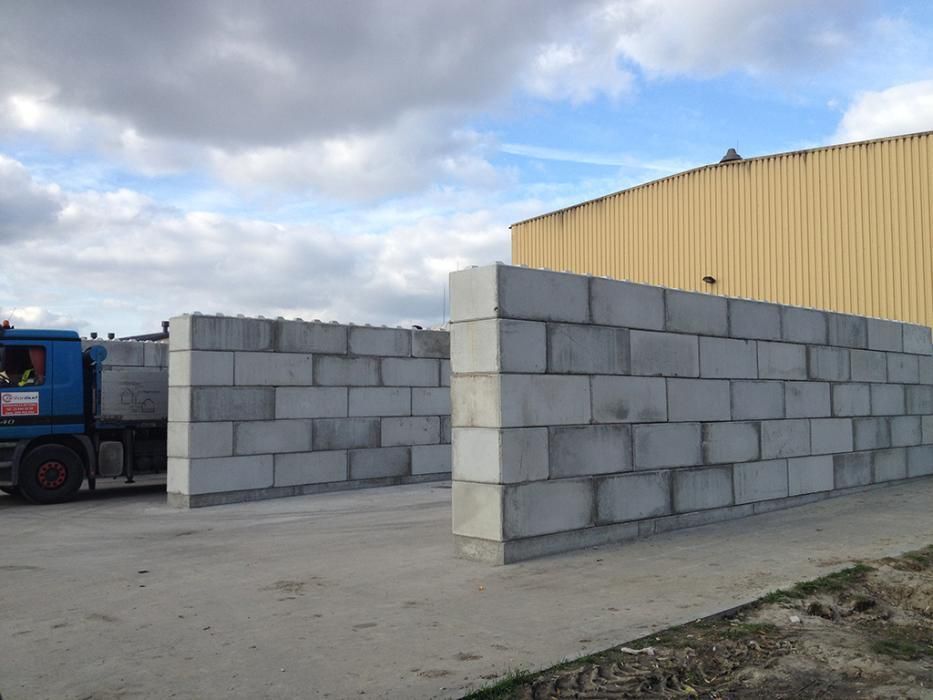 Prefabrykowane Klocki betonowe -ściana oprorowa, mur oporowy