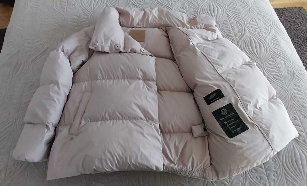 Massimo Dutti  -  Blusão de plumas naturais