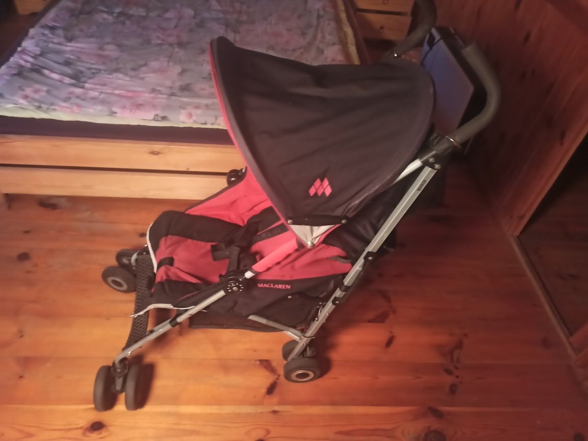 Wózek spacerowy typu parasolka marki Maclaren do 25kg