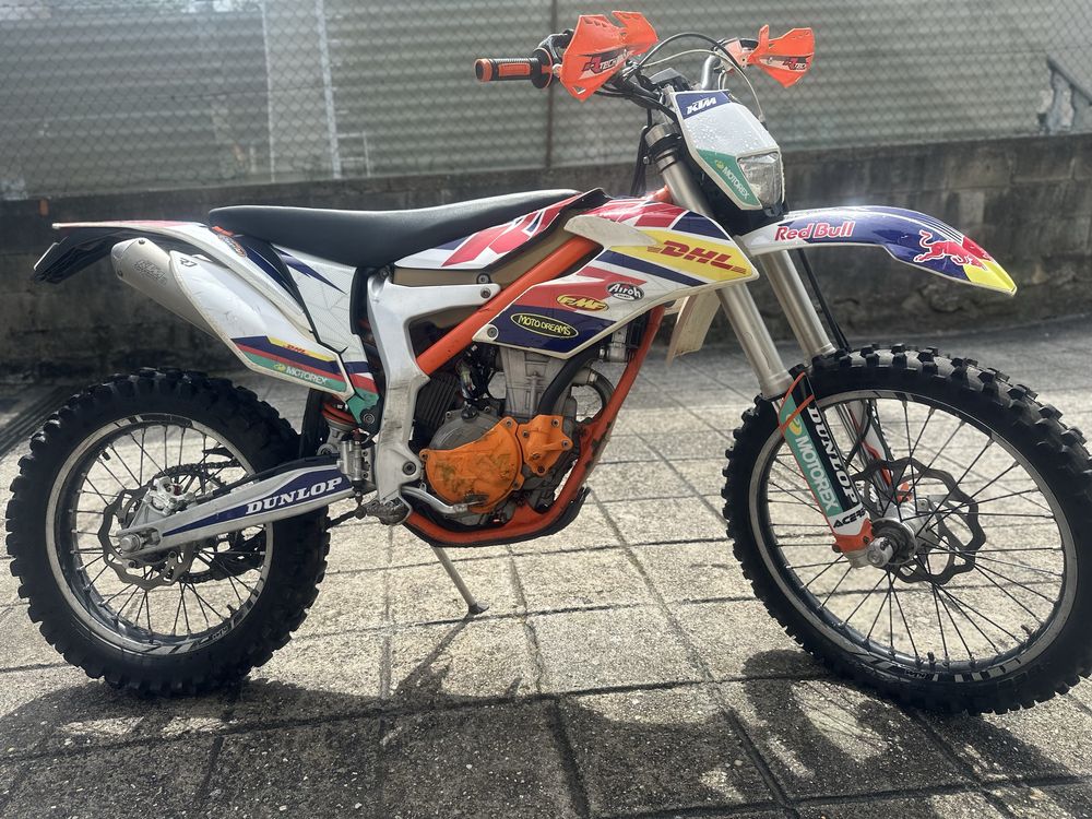 KTM FREERIDE 350 mota com poucas horas de uso.