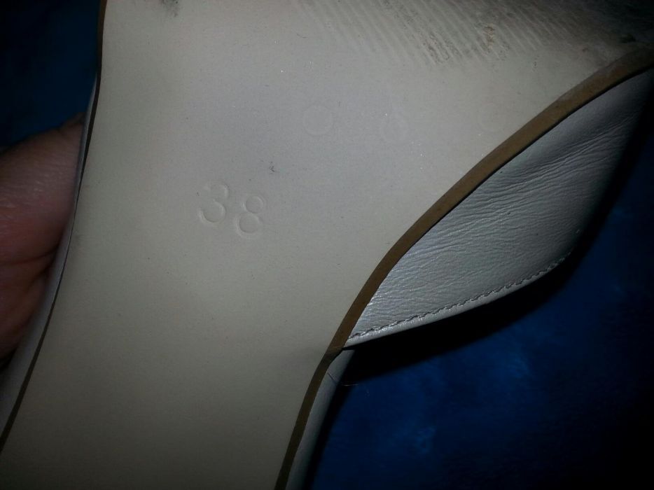 Ecru szpilki,skórzane,ślubne,38 stan b.dobry skóra