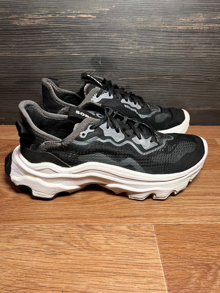 Оригинальные кроссовки Sorel Kinetic Breakthru Tech Lace розмір 39