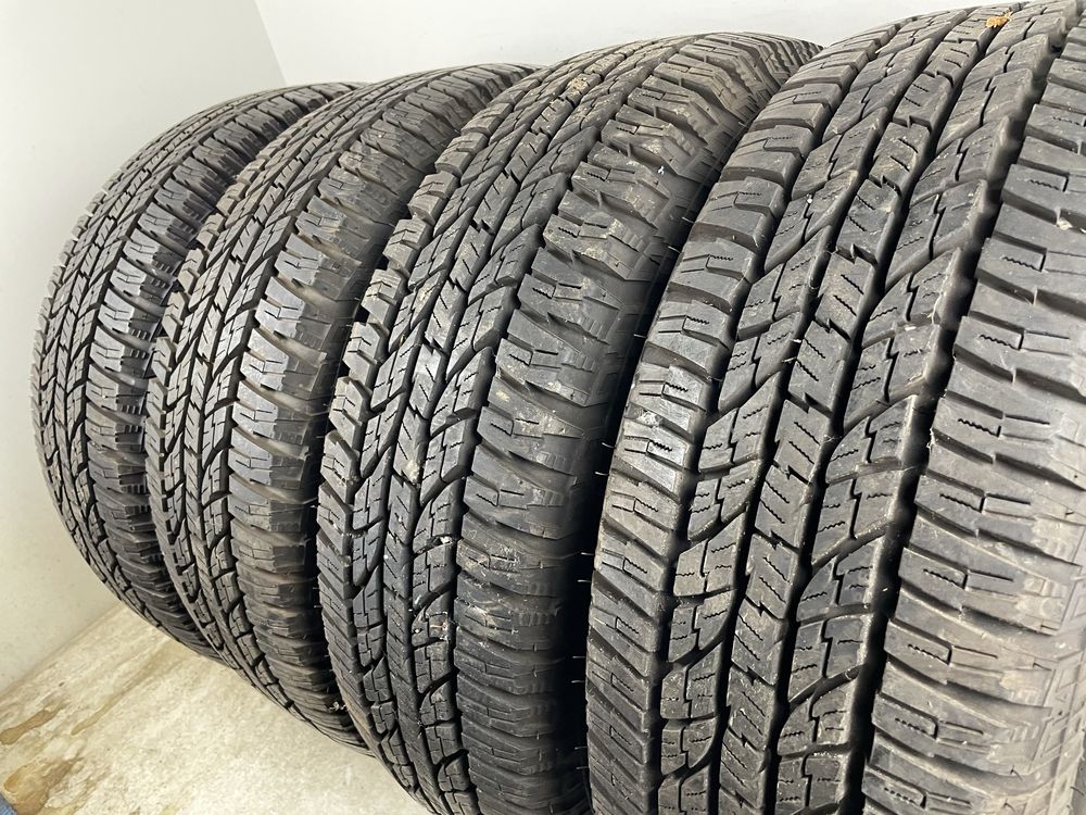235/70R15 102T Yokohama Geolandar A/T