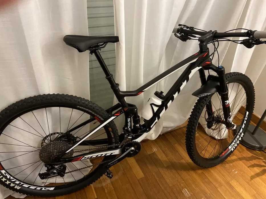 Scott Spark Carbono com revisão