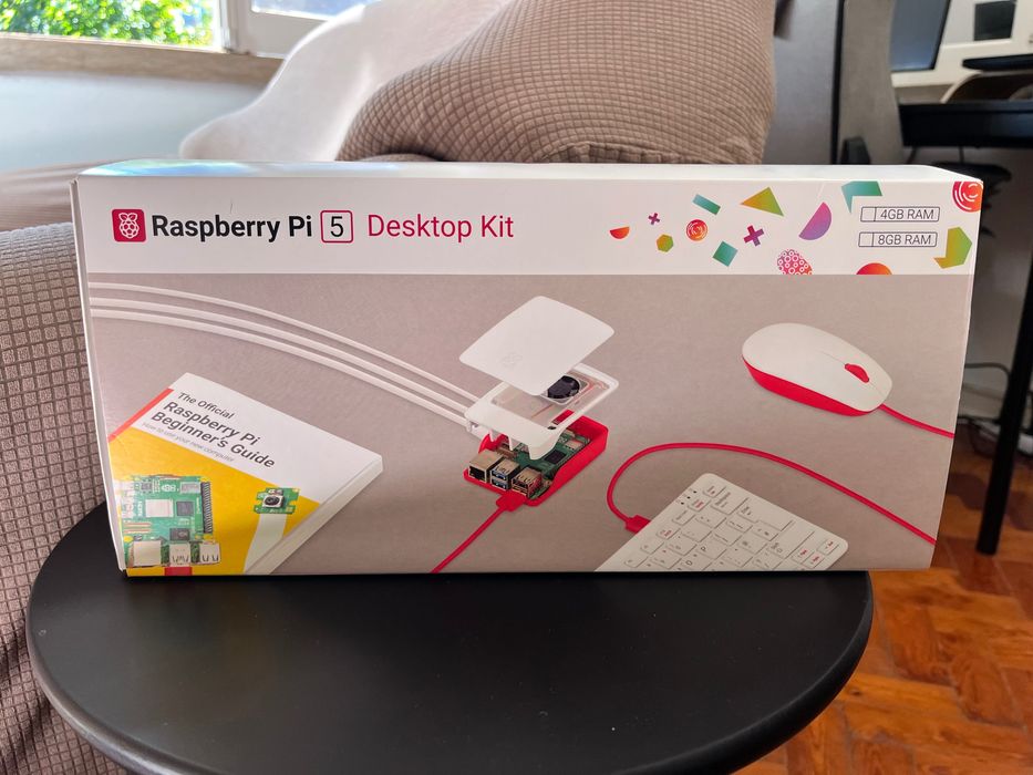 Raspberry Pi 5 Desktop Kit 16GB – Novo e a selado