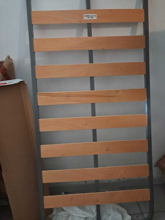 Cama de Solteiro com estrado