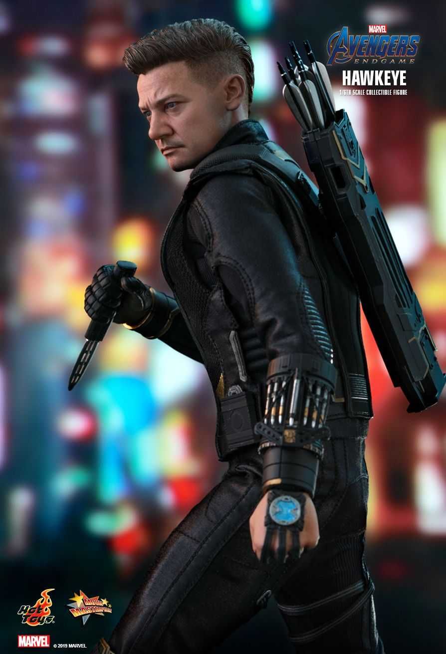 HOT TOYS Avengers: Endgame Hawkeye 1/6th Scale Collectible Figure.