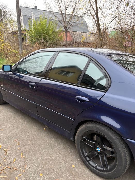 Продам BMW e39 2.5 бензин