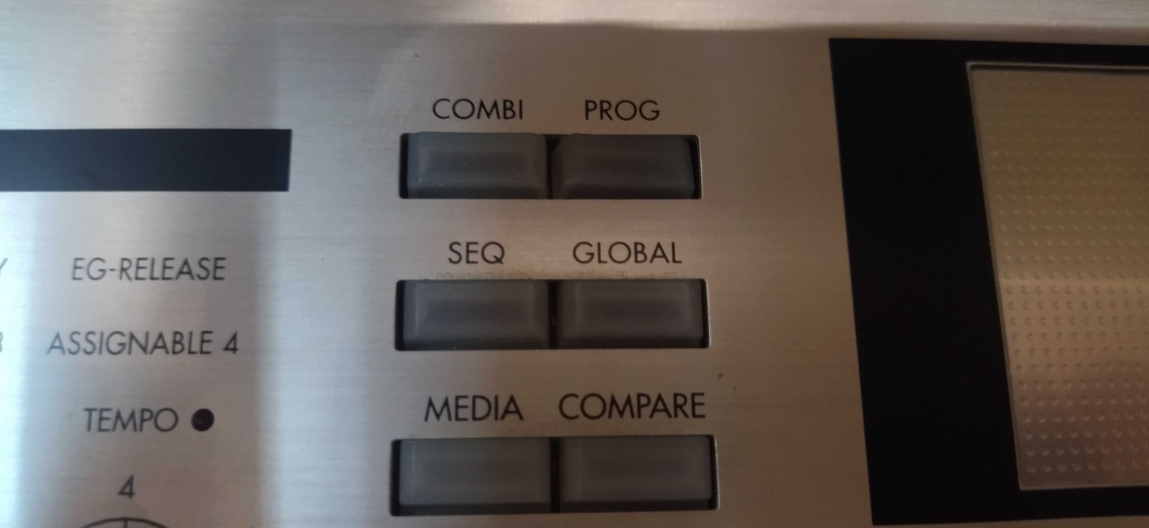 Korg Triton LE - syntezator