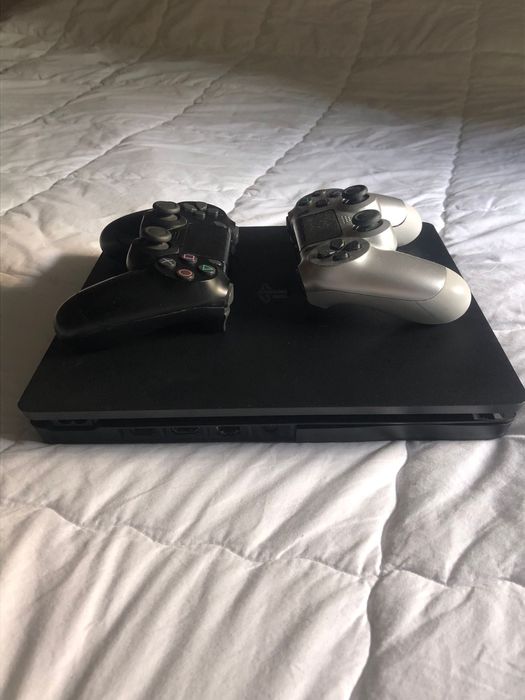PlayStation 4 em 2ª mão.