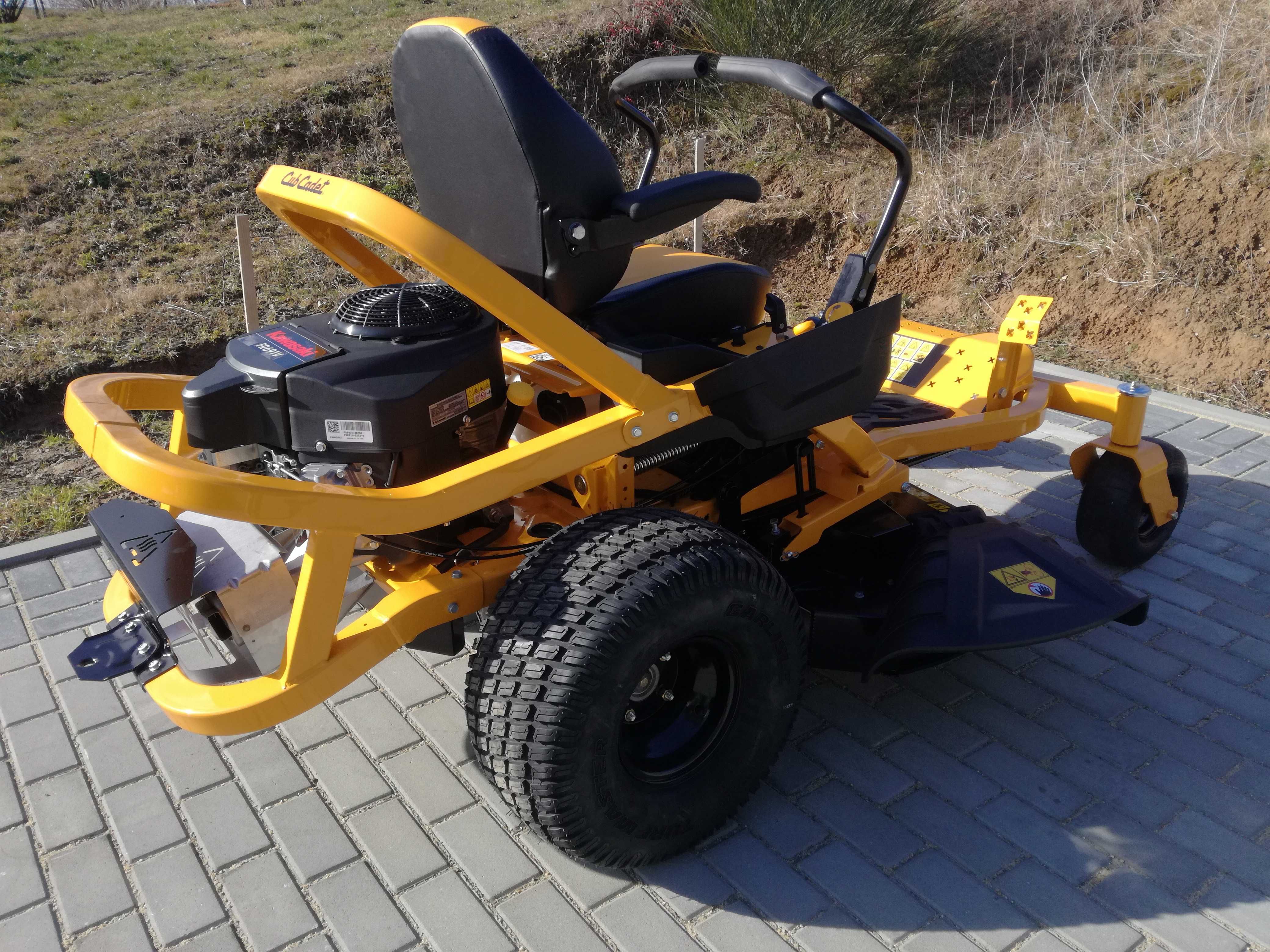 POTĘŻNY Traktorek Kosiarka Cub Cadet Zero Turn XZ5 L137 Kawasaki 23KM