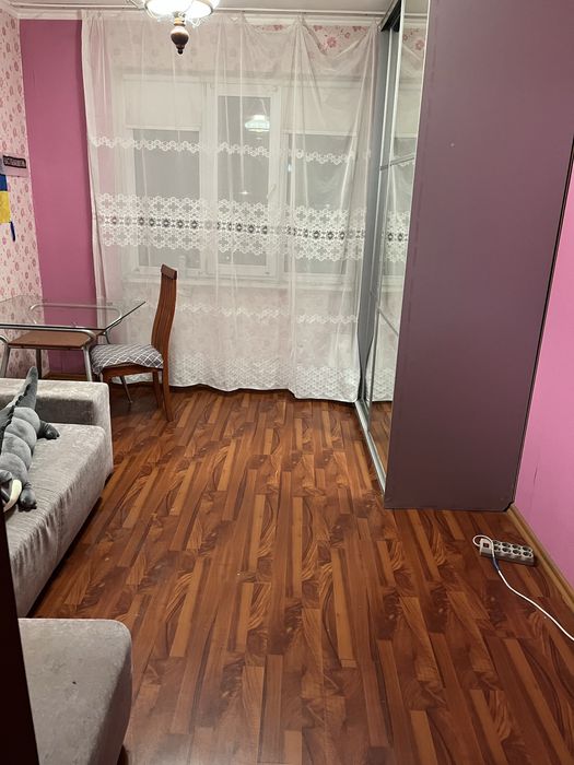 Здам кімнату. Початок Червоноі калини. Господиня