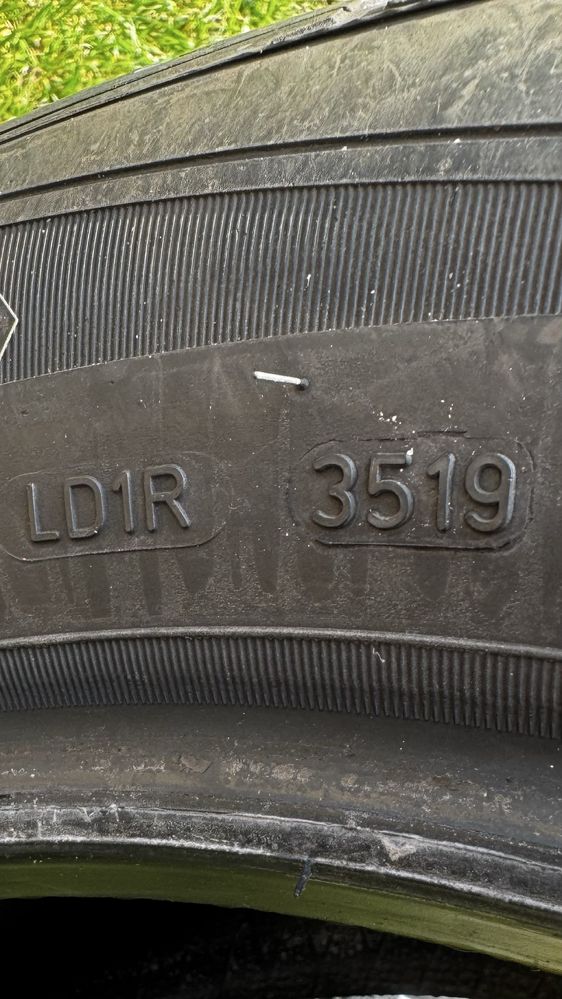 Opony zimowe Goodyear SUV Ultragrip 235/55/R18 - gratis stojak