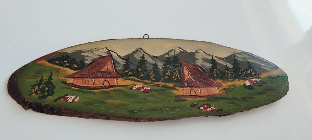 Góralski obrazek na plastrze drewna