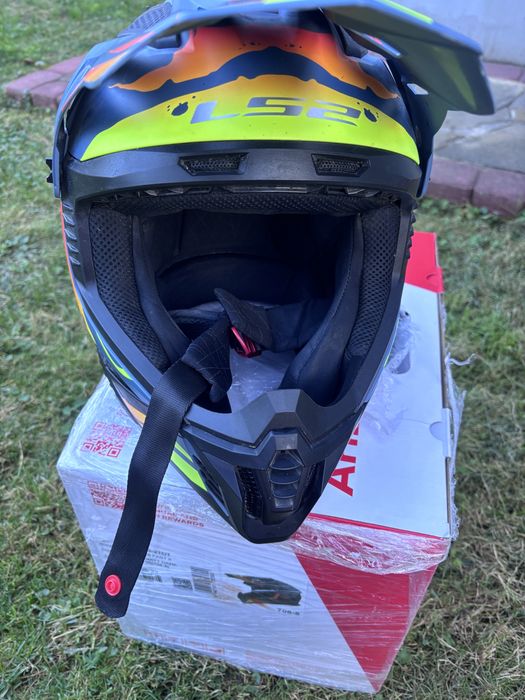 Мотошолом  ендуро LS2