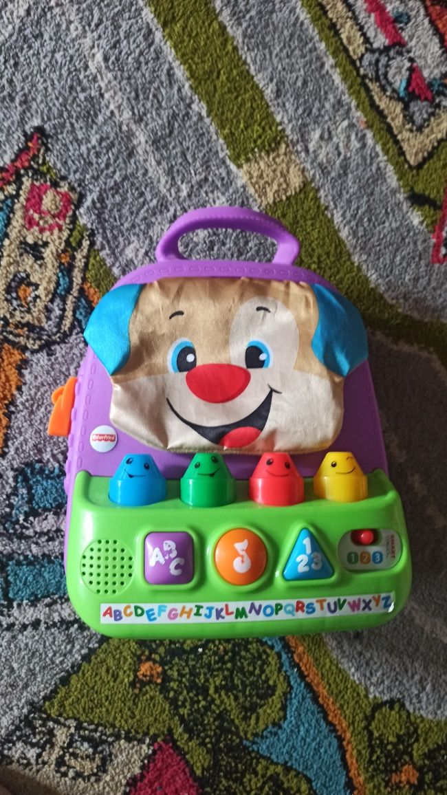 Розумний рюкзачок Fisher Price Умный музыкальный рюкзак Фишер прайс