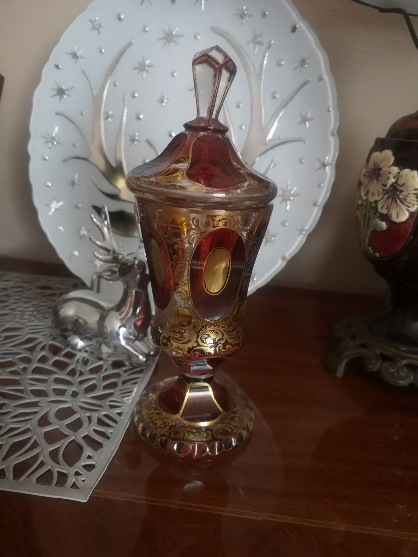 Puchar z przykryciem