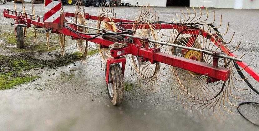 Respigador TONUTTI - 9 Rodas. FAZ 6 METROS DE LARGURA DE TRABALHO