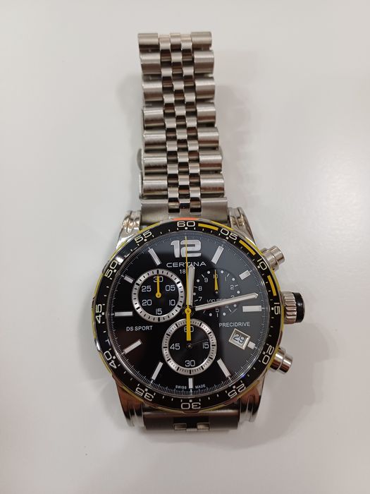 Relógios Sector (3) Timberland (1] Bórelli e Lorus (2).