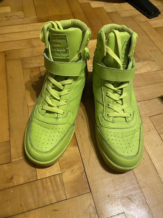 Кроссовки кислотные размер 40-41,5