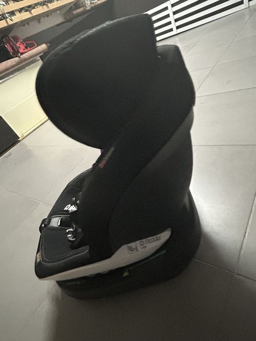 Cadeira para bebe em super estado.