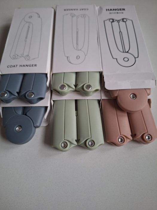 Wieszaki składane do walizki samolotu 6 sztuk Nowe