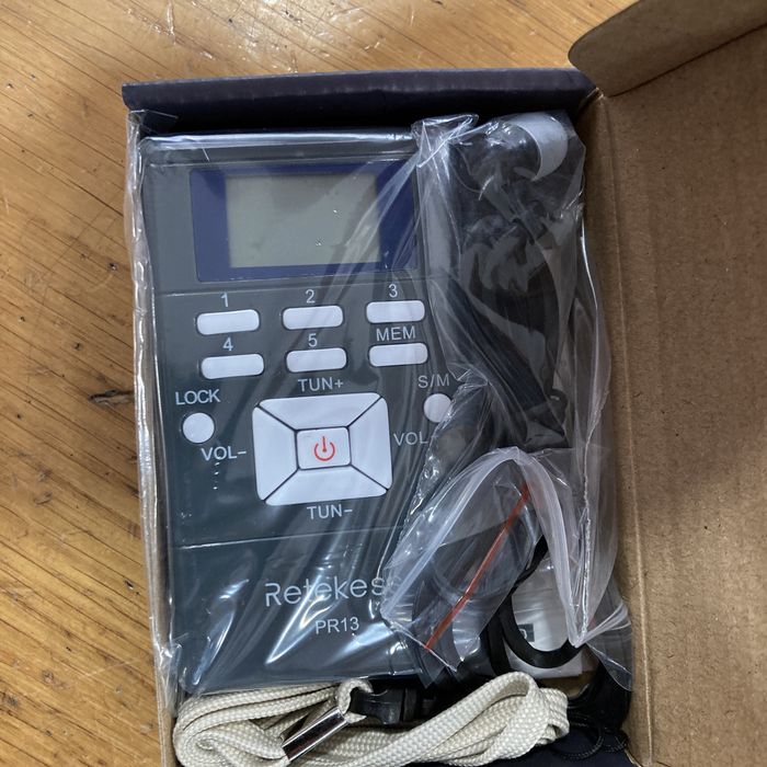 Retekess PR13 Rádio portátil FM com auriculares - Novo