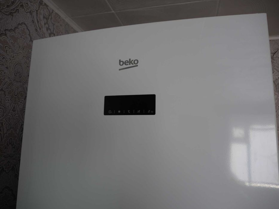 Камера морозильна Beko RFNE448E35W об'єм 420 літрів! Абсолютно нова!