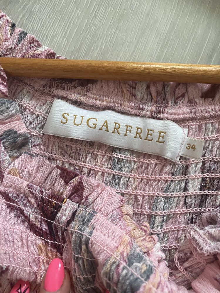 Długa różowa sukienka w kwiaty sugarfree 34