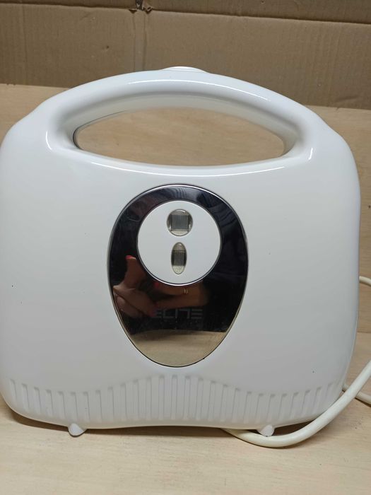 Бутербродниця, тостерниця.