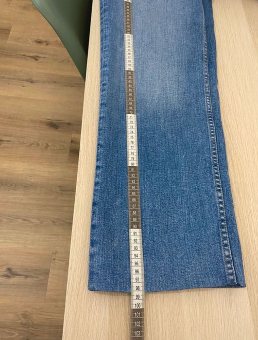 Calças ganga bootcut cropped Zara