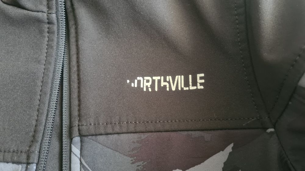 Kurtka Softsheel C&A 128 cm czarna