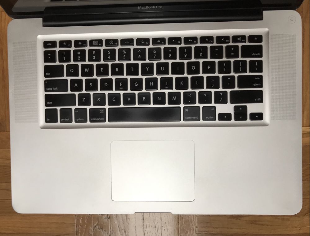Ноутбук Macbook Pro 15 макбук про core i5 SSD