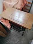 Mesa de máquina de costura Singer