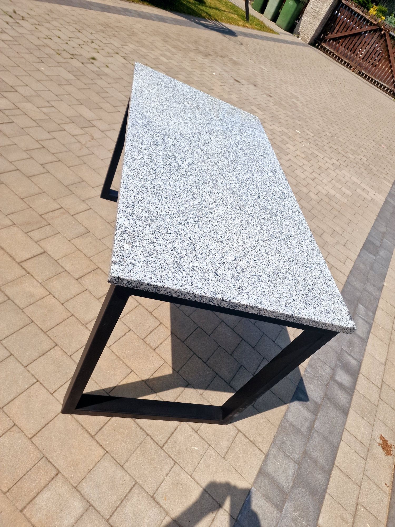 Stolik kamienny granitowy 140x70x74 cm z loftowym stelażem
