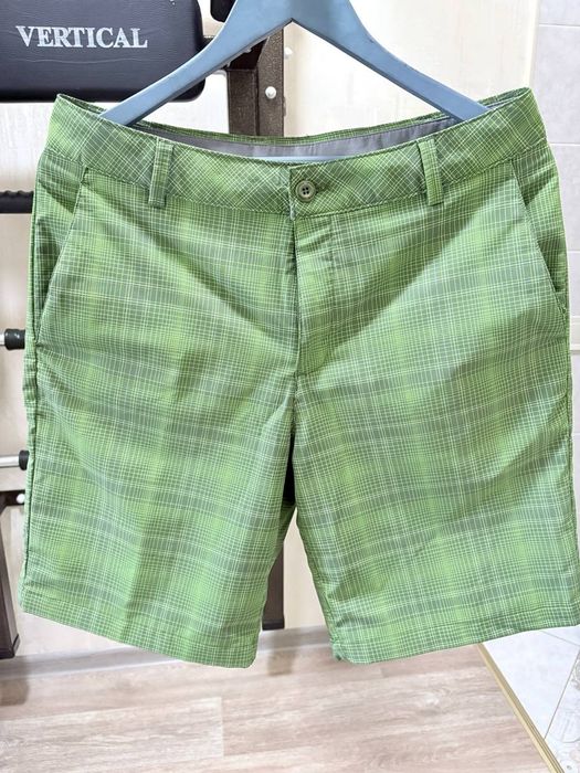 Продам шорти Under armour.