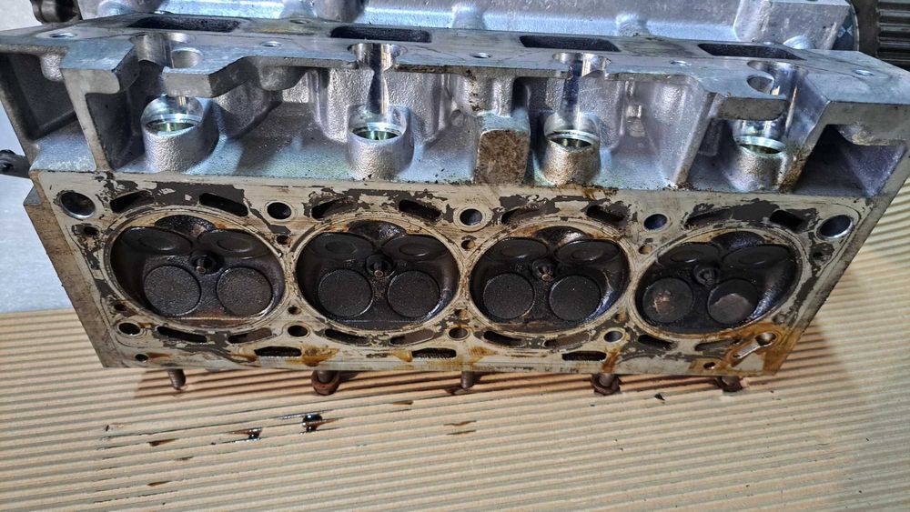 Głowica wałki Audi A2 1.6 FSi BAD -358F