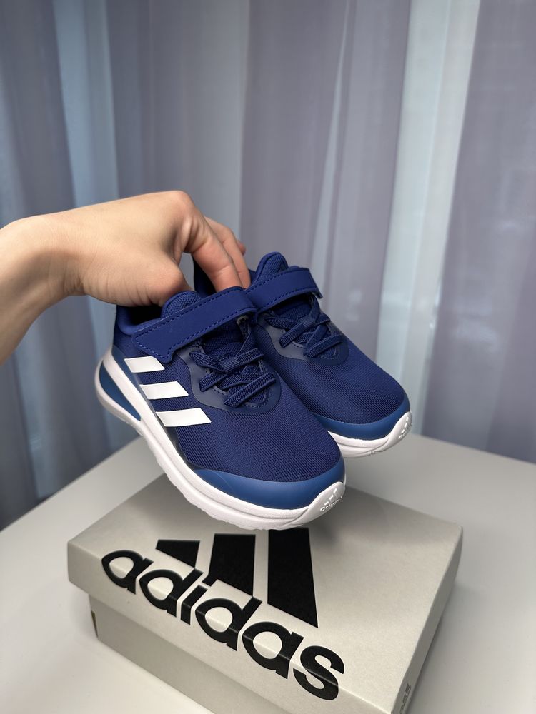 Кросівки adidas 25 р/кросівки для хлопчика 25 р