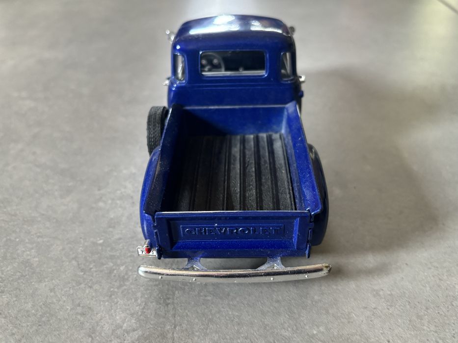 Model Welly skala 1/24 Chevrolet Pick Up 1953