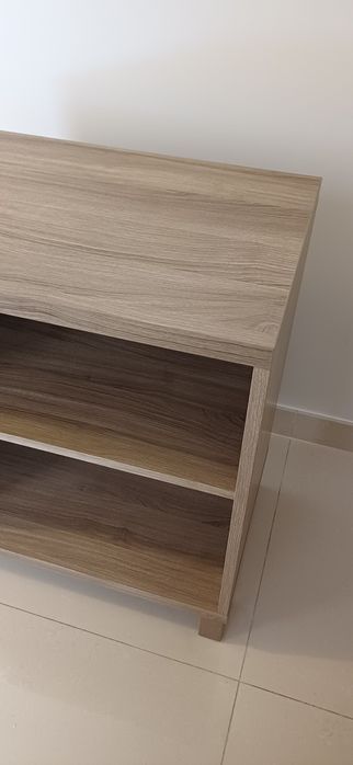 Móvel IKEA com prateleira