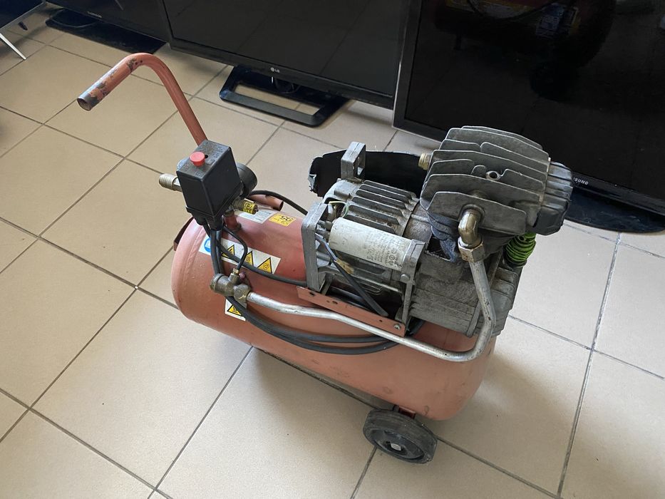 Компресор Tecalemit 24Л