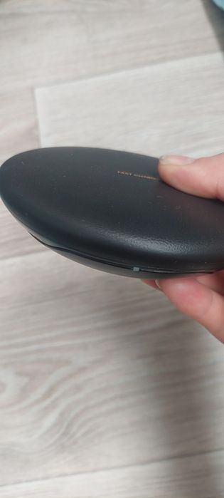 Продам оригинал беспроводную зарядку