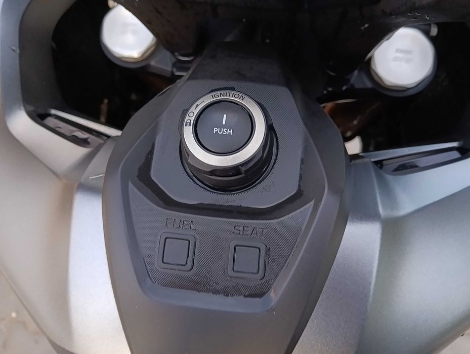 Honda forza 750 como nova