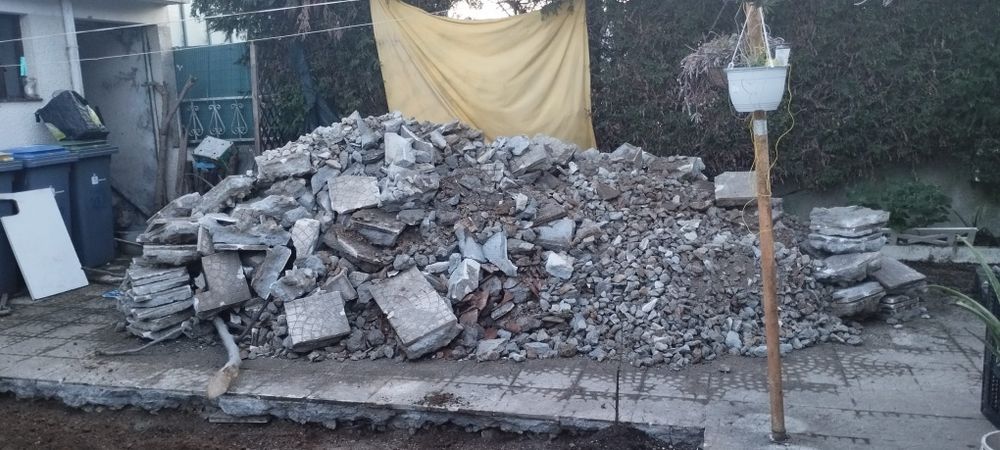 Demolição e retirada de entulho