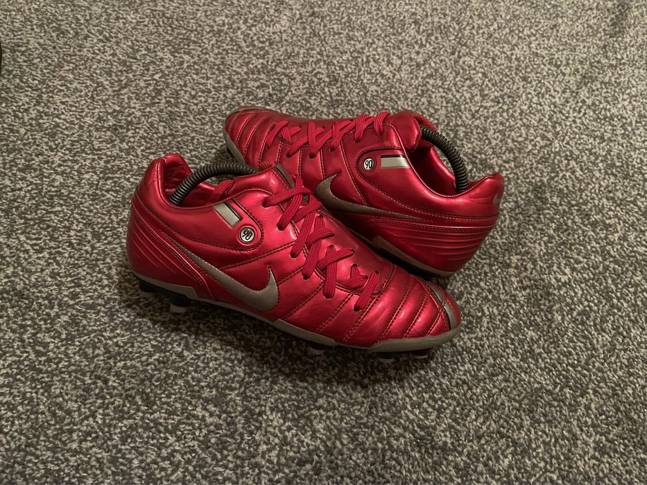 Czerwony buty do piłki nożnej Nike Total 90 Supremacy model 2006