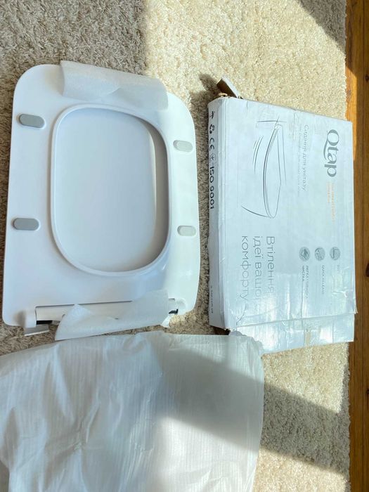 Кришки для унітаЗУ Duroplast нові дефект