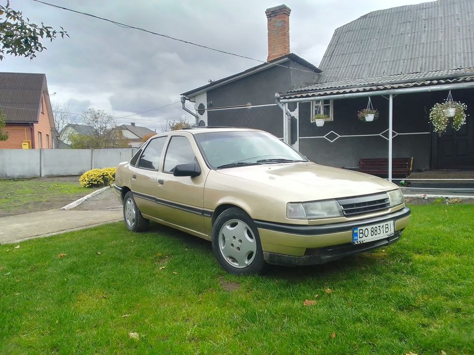 Продам Опель вектра А 2.0 інжектор