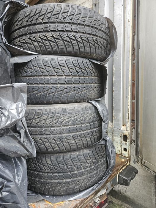 Opony zimowe Nokian 275/40/21