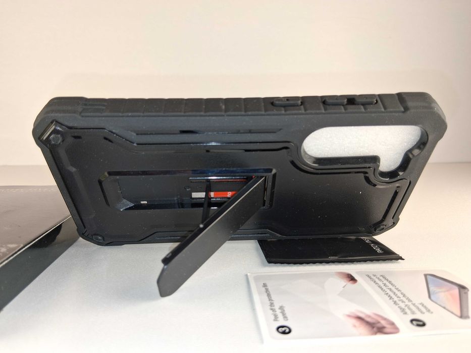 Y024 ExoGuard Pancerne Etui Samsung S23 Plus Czarne Kickstand